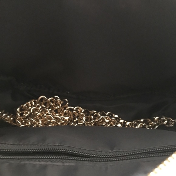 Silver Victoria’s Secret snakeskin bag w/chainNWOT - Picture 6 of 7